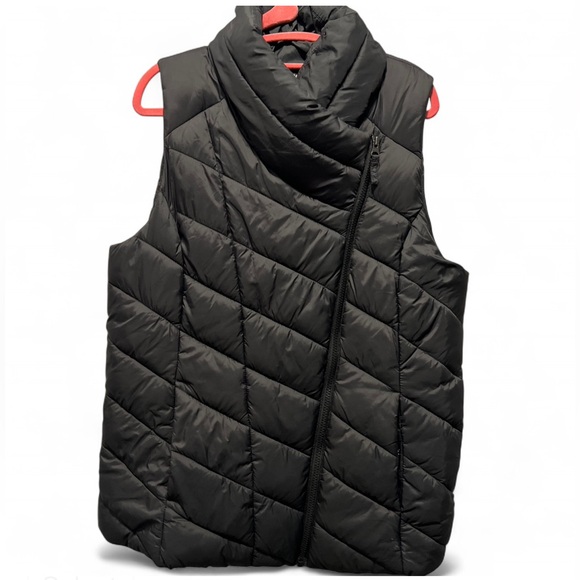 Nicole Miller Jackets & Blazers - Nicole Miller Quilted Black puffer Vest - Large